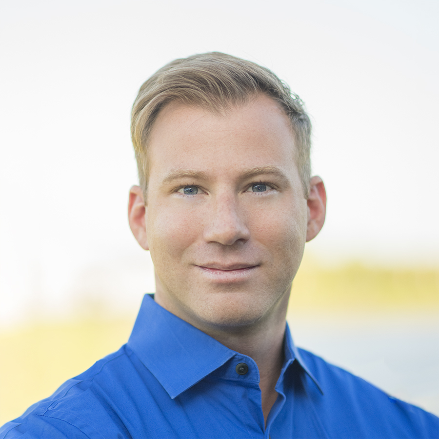 HeadShot_Ted_2018_3inSq